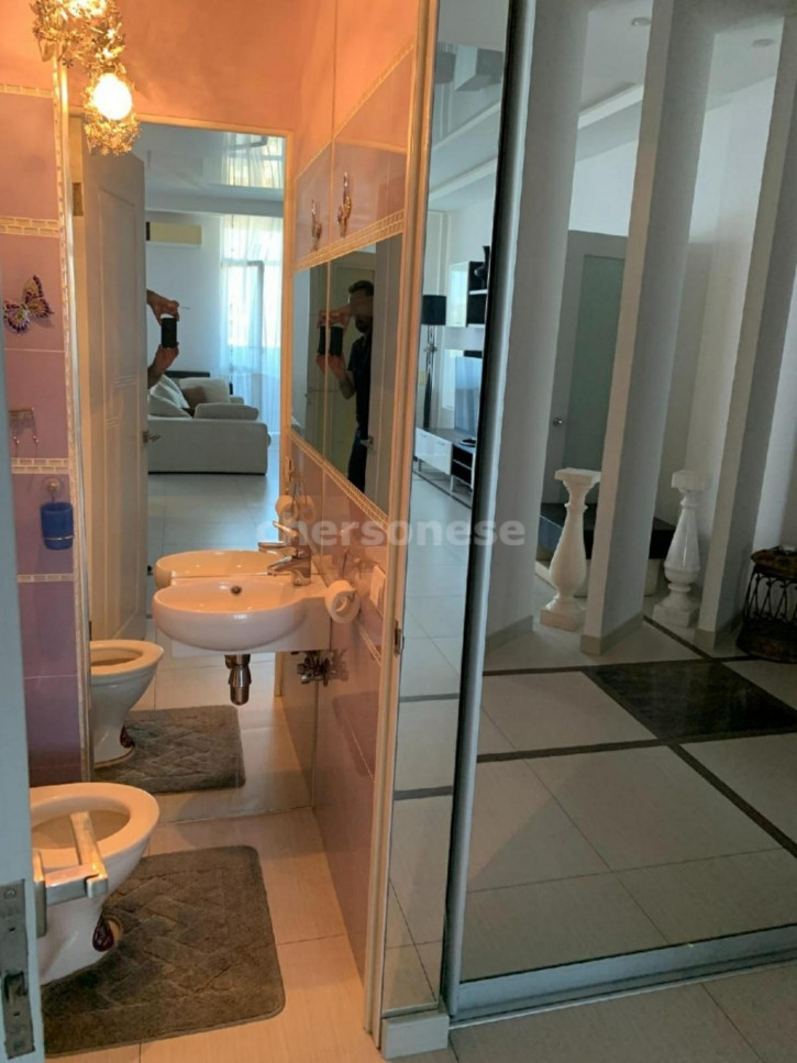 3-комн квартира Ефремова улица, д.13Б