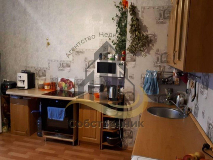 3-комн квартира Степной мкр, 8