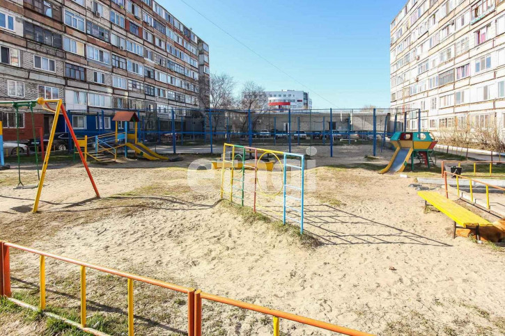 Студия Республики, 239