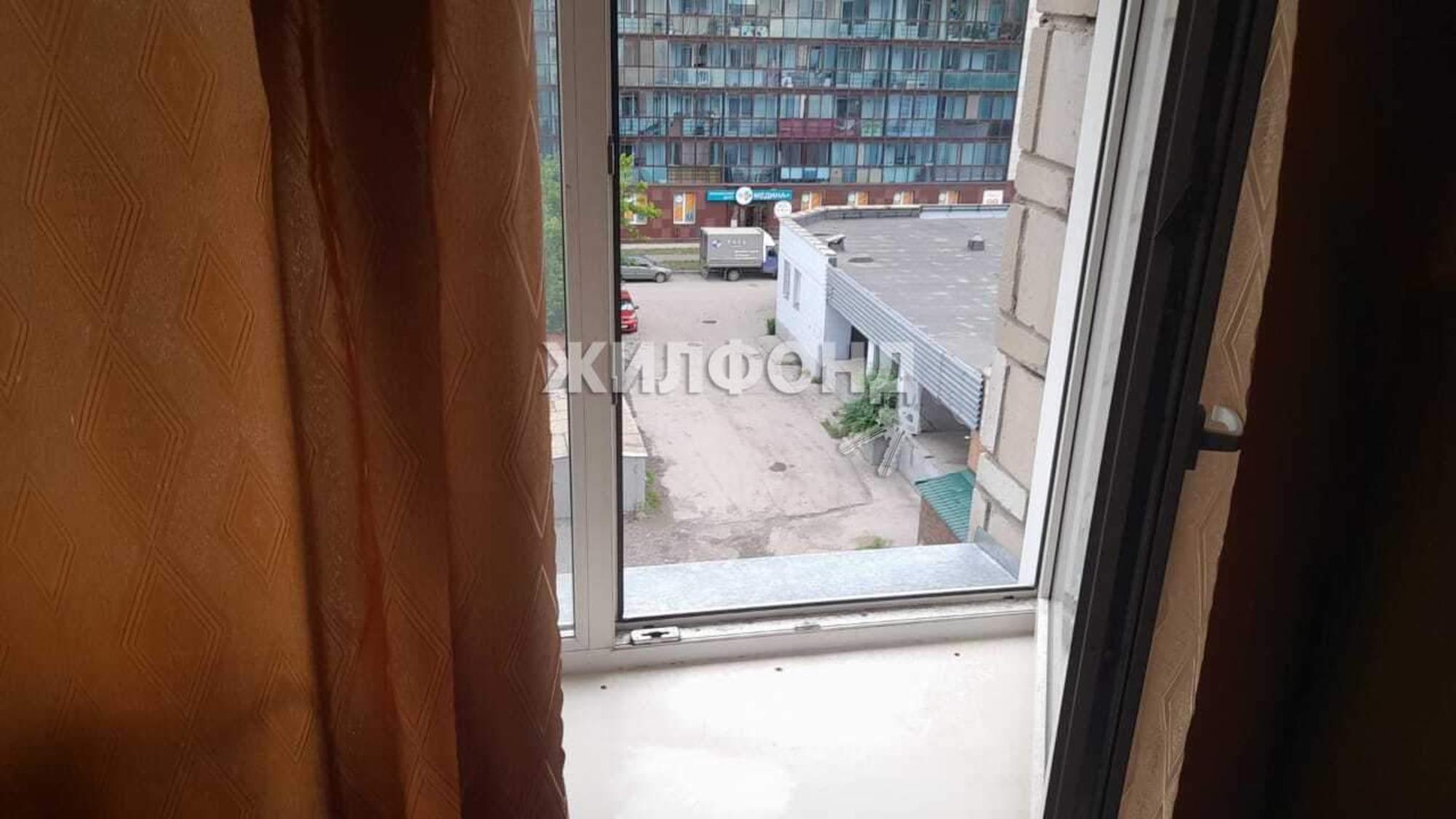 Купить комнату за 1 650 000 рублей на Петухова улица, д.16