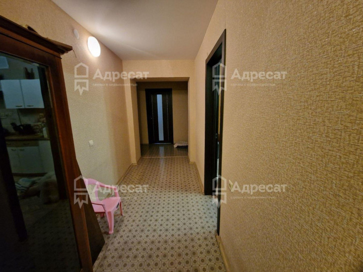 4-комн квартира ул. Землячки,  д.27Д