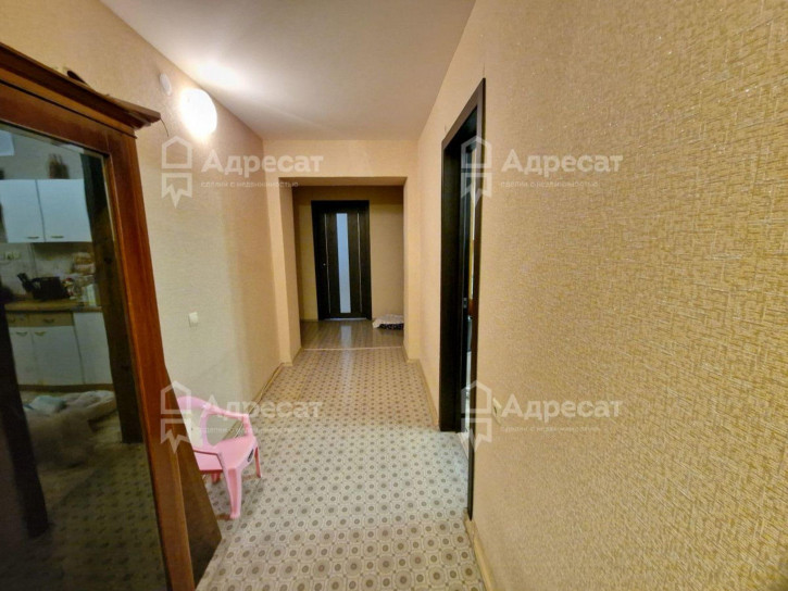 4-комн квартира ул. Землячки,  д.27Д