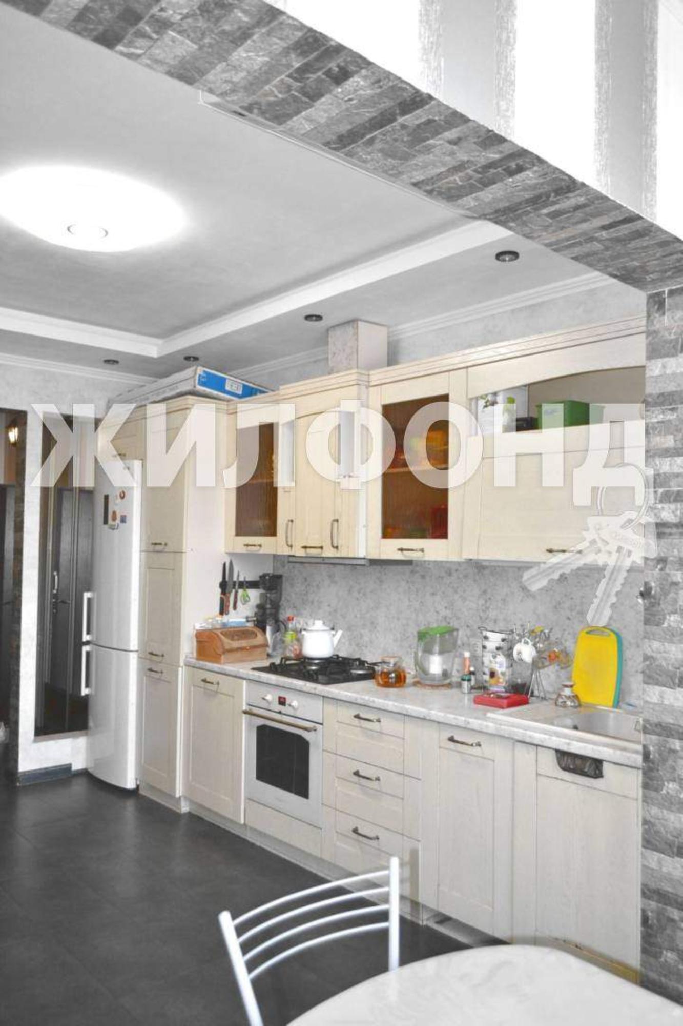 Купить квартиру за 14 888 000 рублей на Амбровая улица, д.33