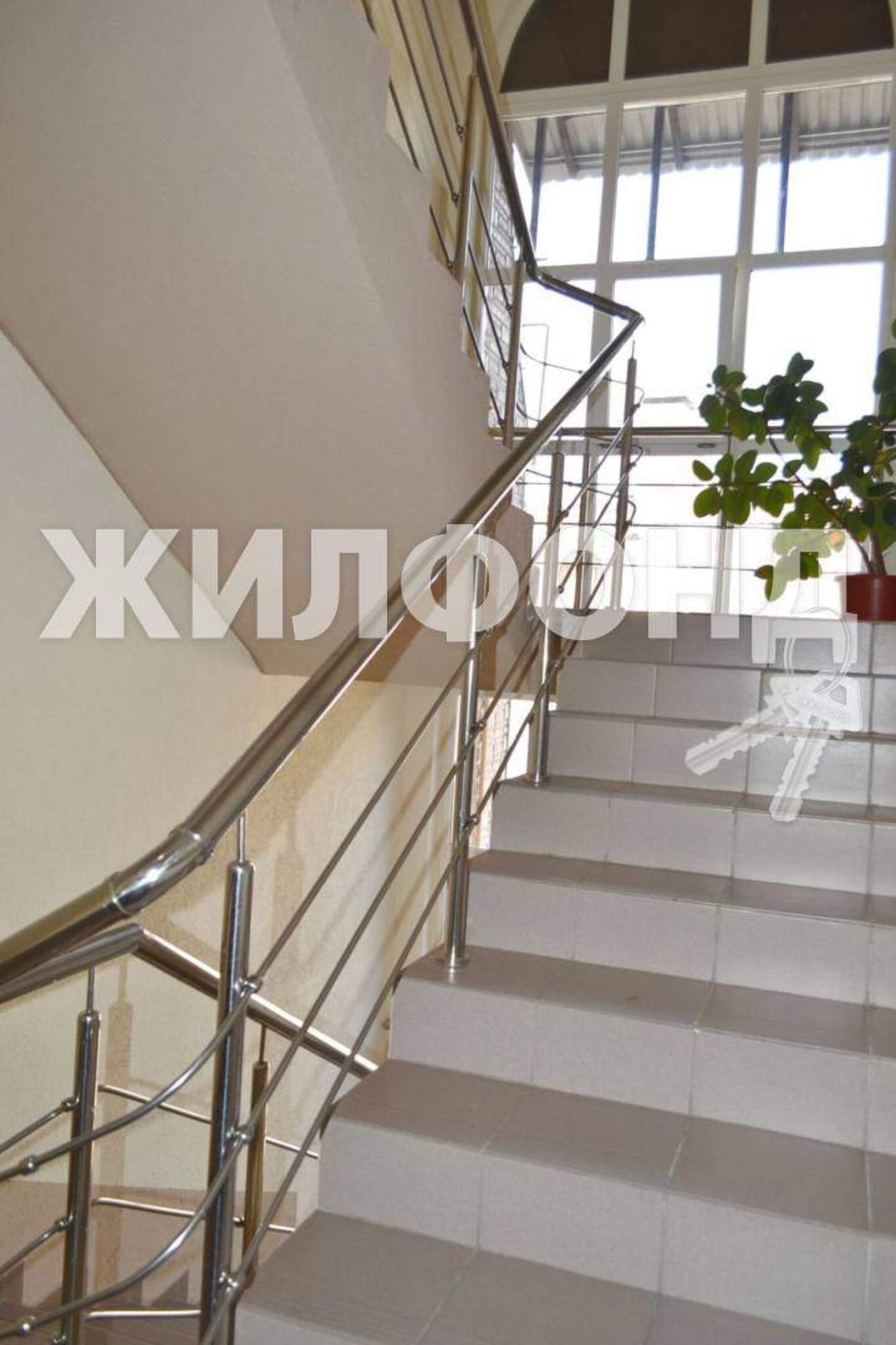 Купить квартиру за 14 888 000 рублей на Амбровая улица, д.33