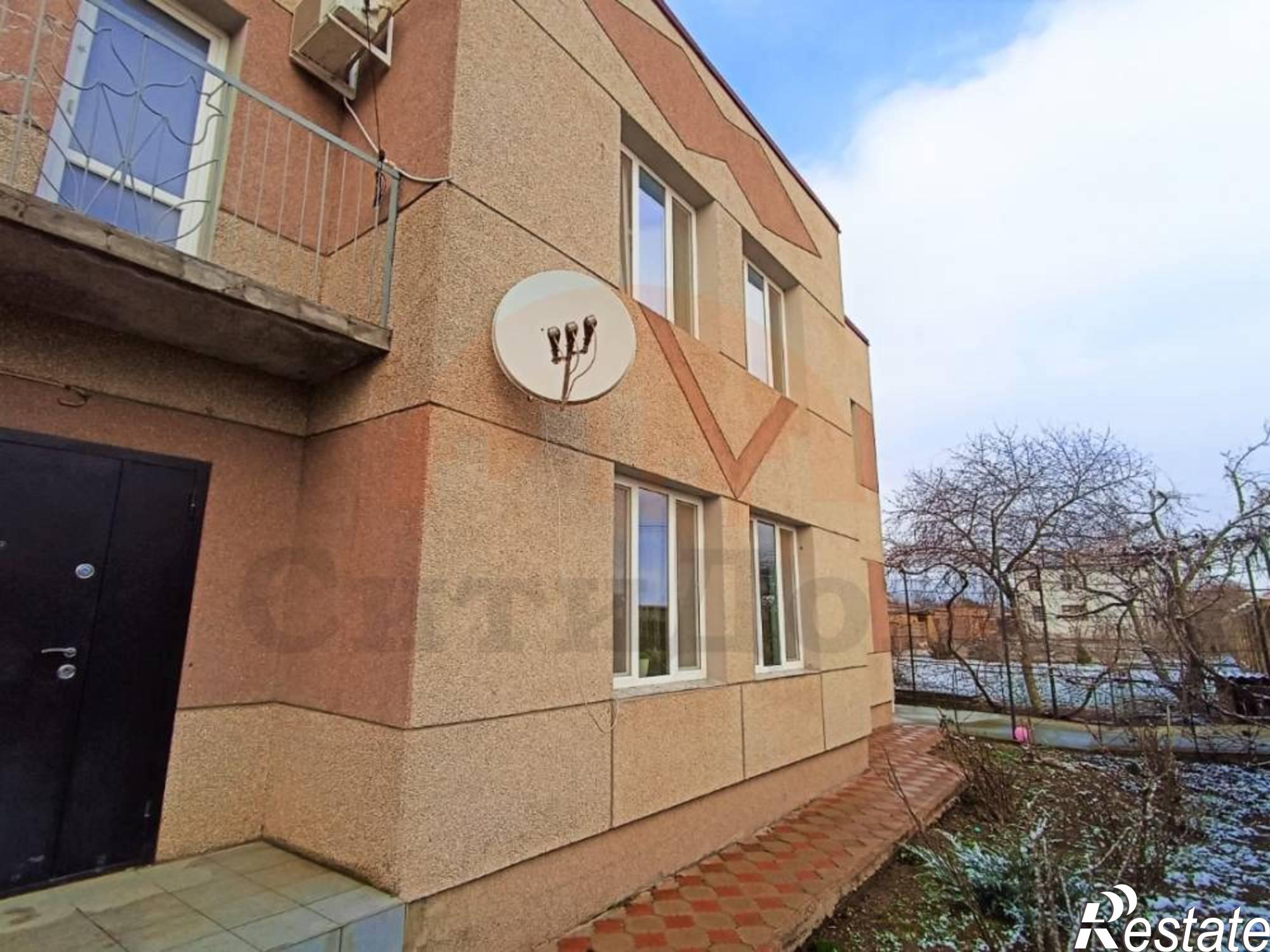 Купить дачу, дом, коттедж за 13 000 000 рублей на Степанова ул.