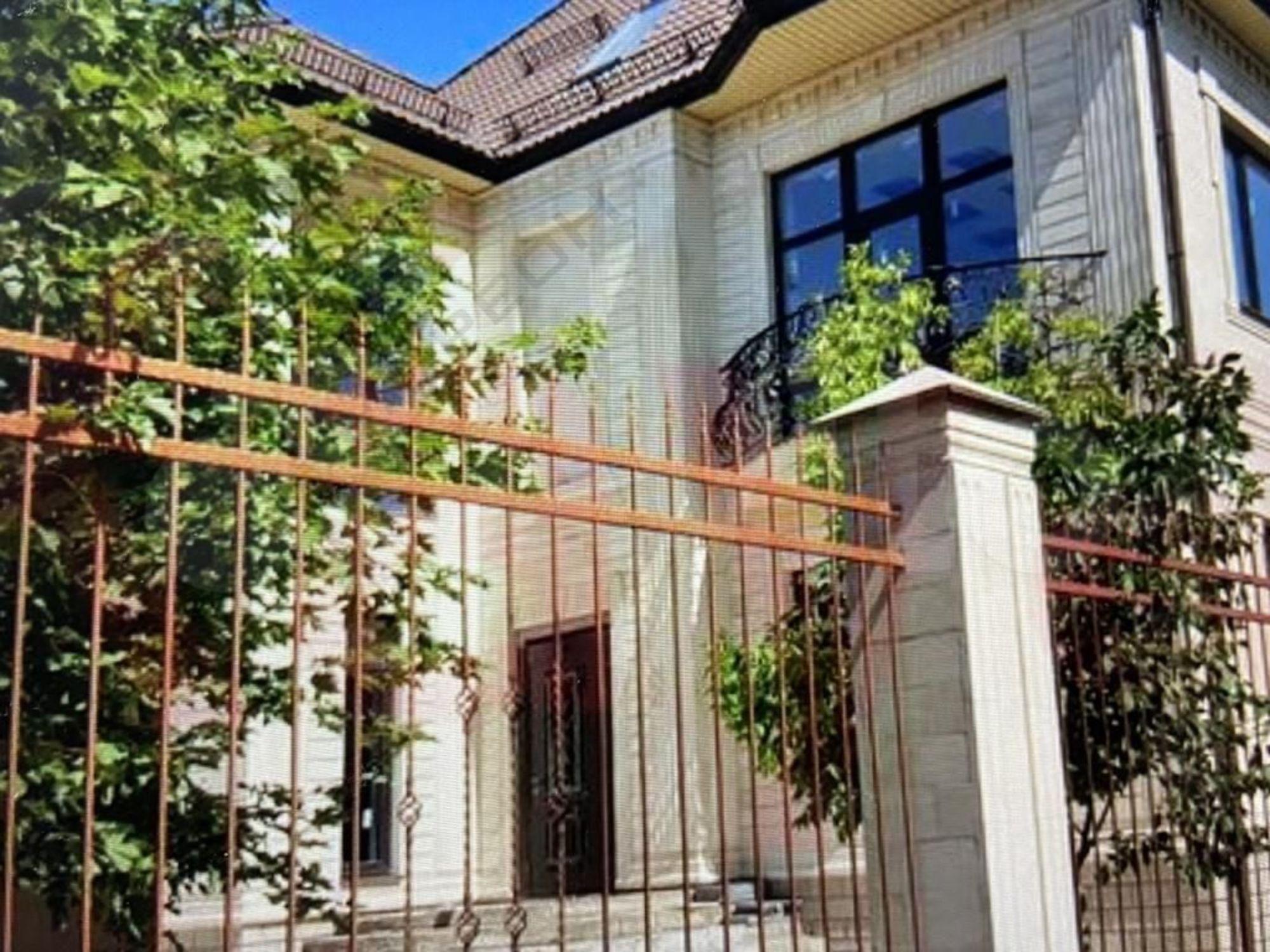 Купить дачу, дом, коттедж за 94 500 000 рублей на Химзаводская ул, 30