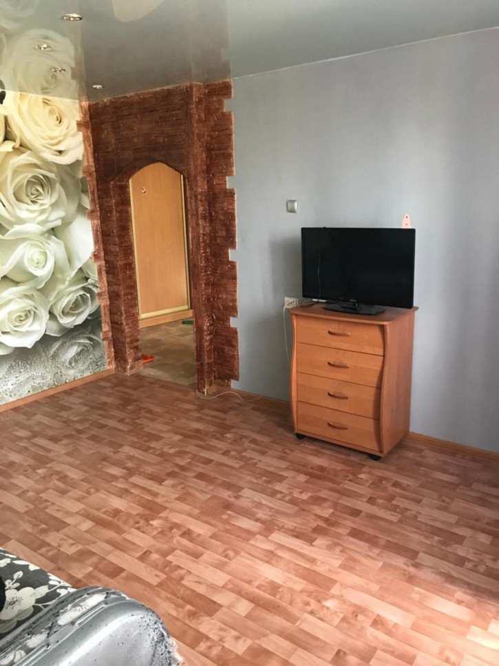 3-комн квартира Дружбы Народов пр-кт, 78