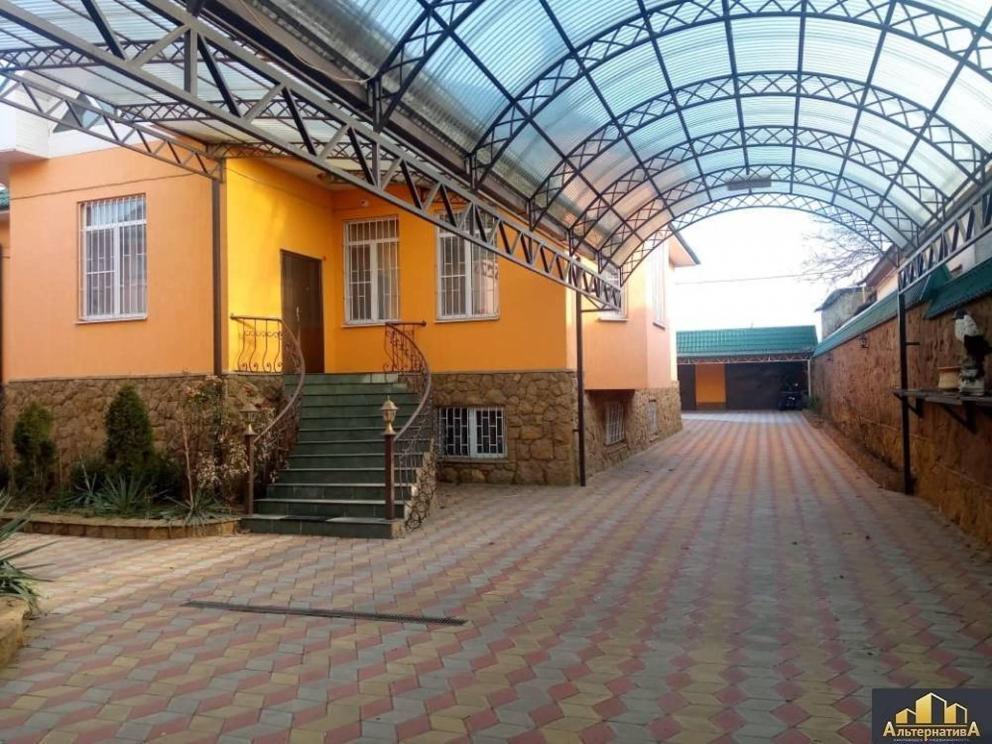Купить дачу, дом, коттедж за 57 000 000 рублей на Кутузова ул.