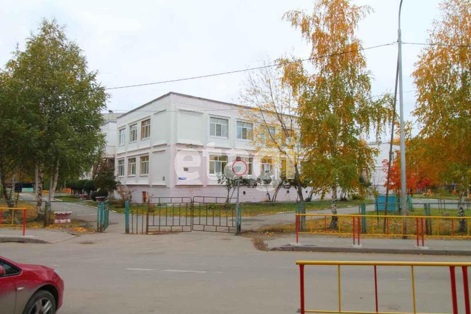 Купить квартиру за 5 250 000 рублей на Стахановцев, 6
