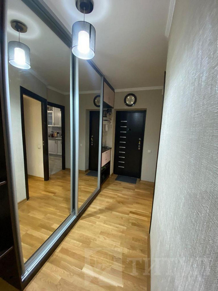 4-комн квартира Чкаловский, Казахская