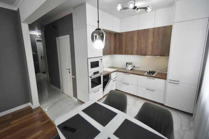 2-комн квартира Ленина ул, 72