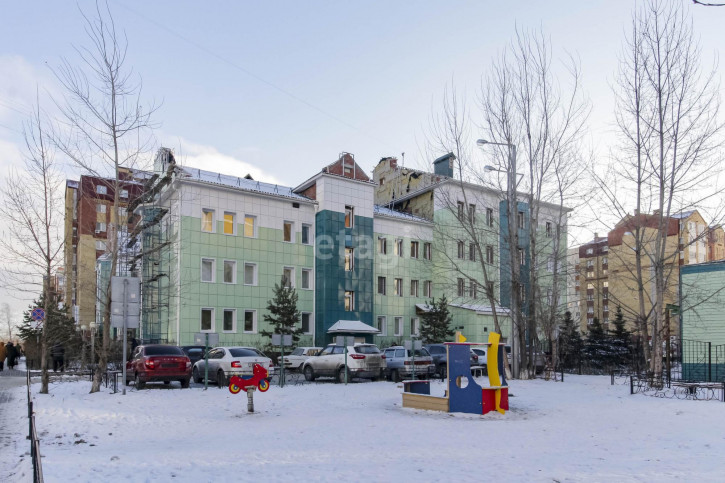 3-комн квартира Домостроителей, 14
