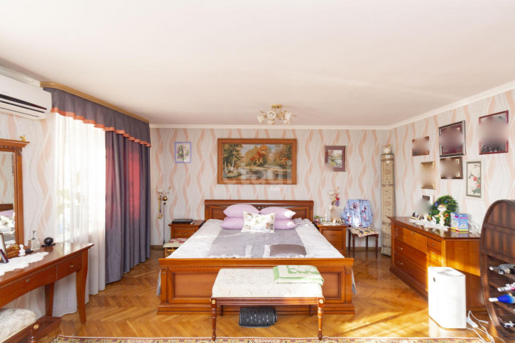3-комн квартира Ялуторовская, 29