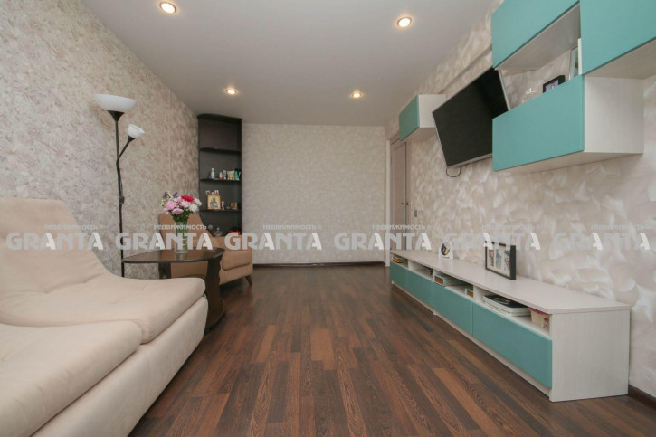 3-комн квартира ул Коммунальная, 18