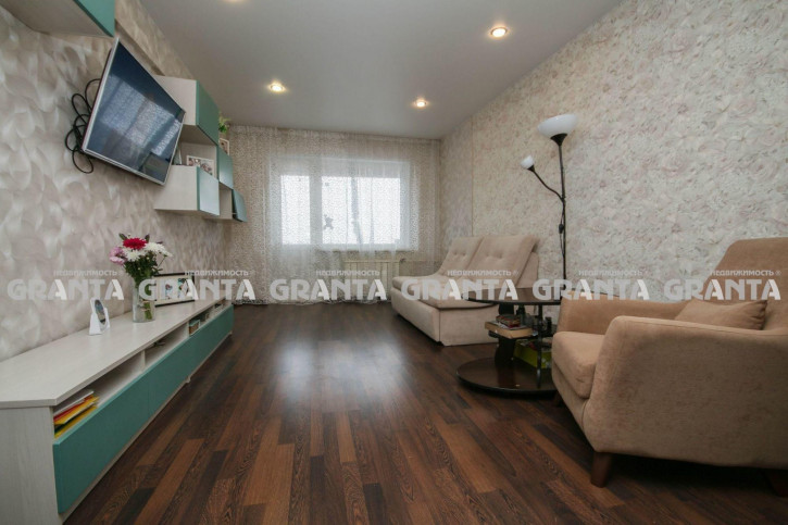 3-комн квартира ул Коммунальная, 18