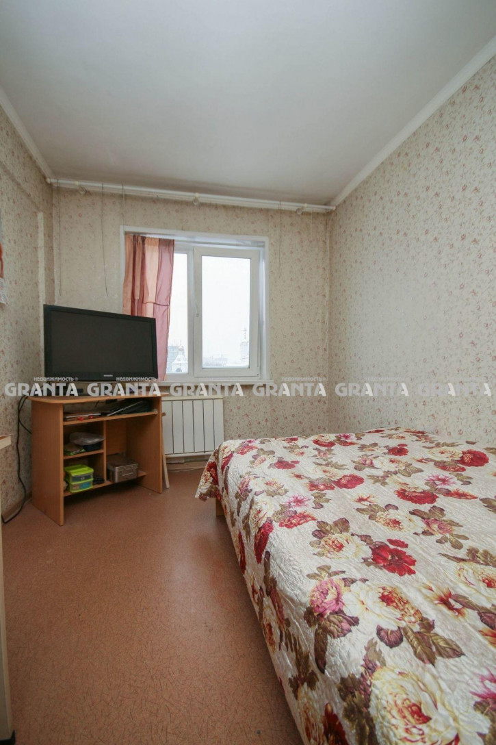 3-комн квартира ул Коммунальная, 18