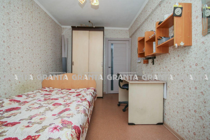 3-комн квартира ул Коммунальная, 18