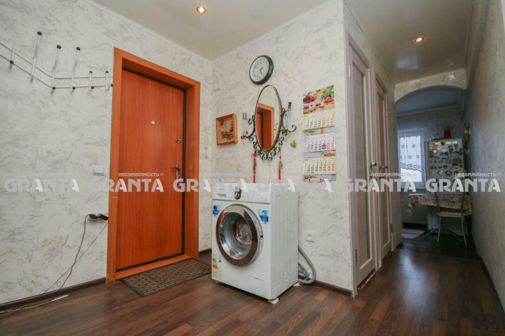3-комн квартира ул Коммунальная, 18