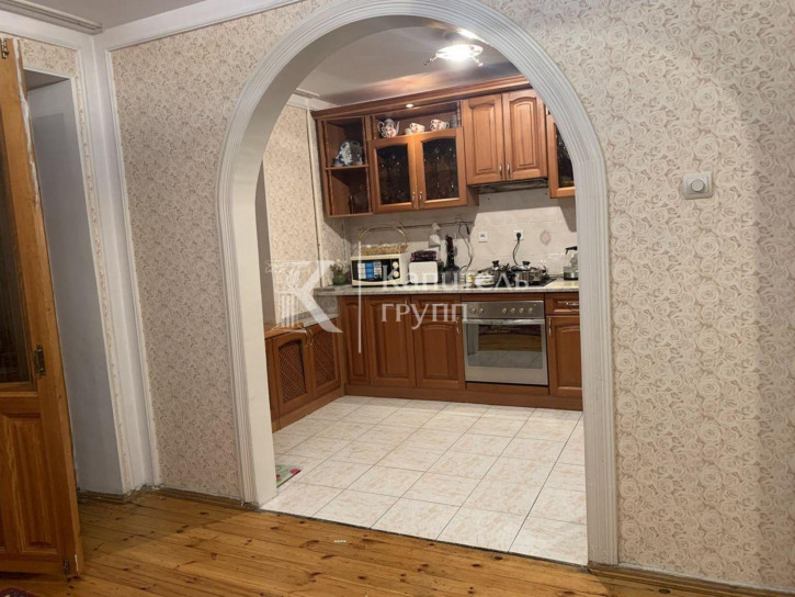 4-комн квартира ул Николая Чаплина, 132
