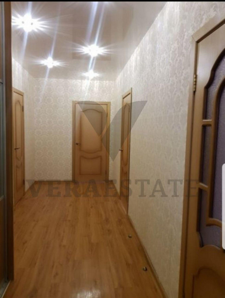 2-комн квартира 2-й микрорайон,233