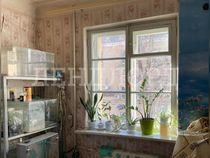 4-комн квартира улица Ивановского, 34А