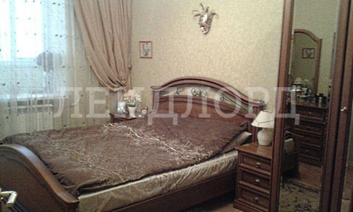3-комн квартира улица Закруткина, 70/2