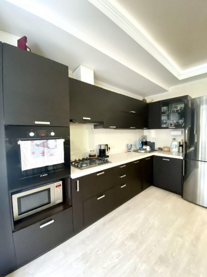 2-комн квартира Булгакова ул, 5
