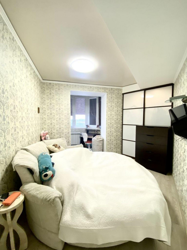 2-комн квартира Булгакова ул, 5