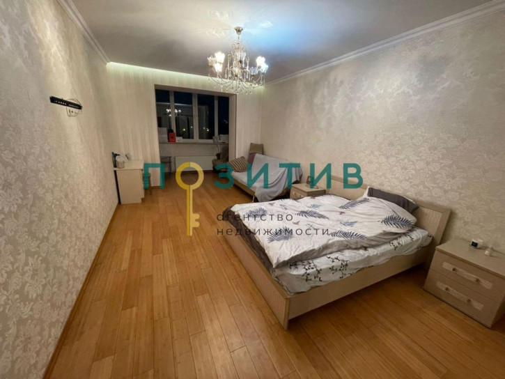 3-комн квартира Бунимовича ул, 19к2