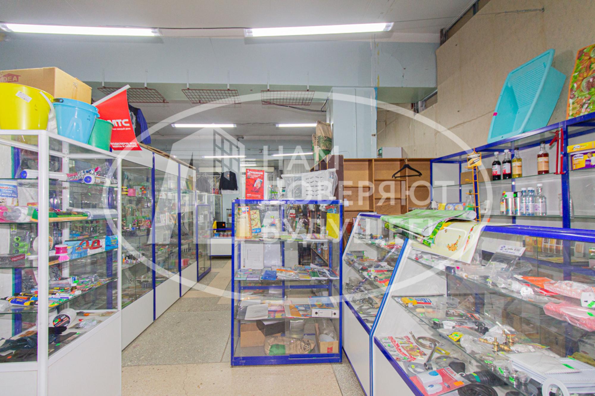 Купить торговое помещение за 12 000 000 рублей на Камская улица, 3/1