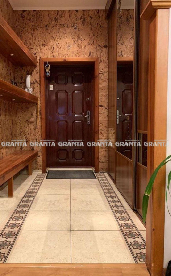 4-комн квартира ул им Сергея Лазо, 18А