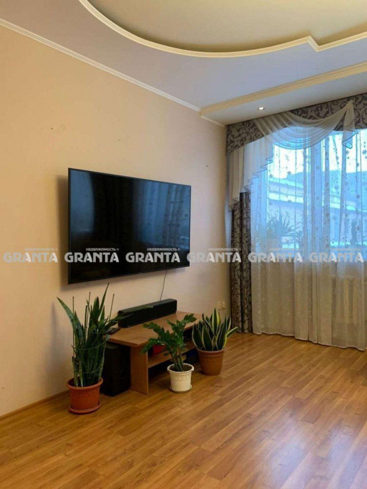4-комн квартира ул им Сергея Лазо, 18А