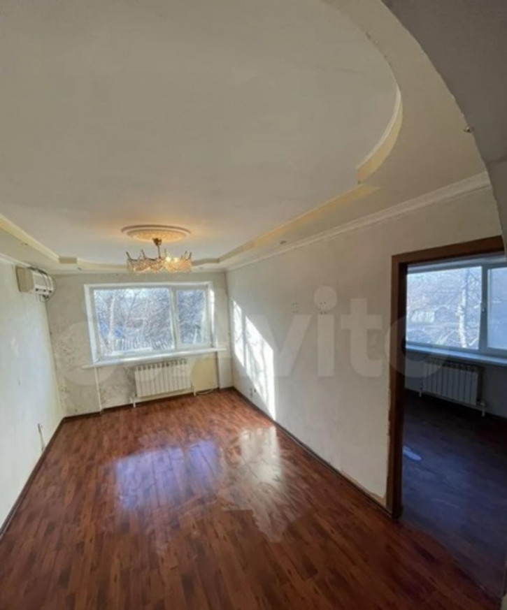 3-комн квартира Славы улица, 101