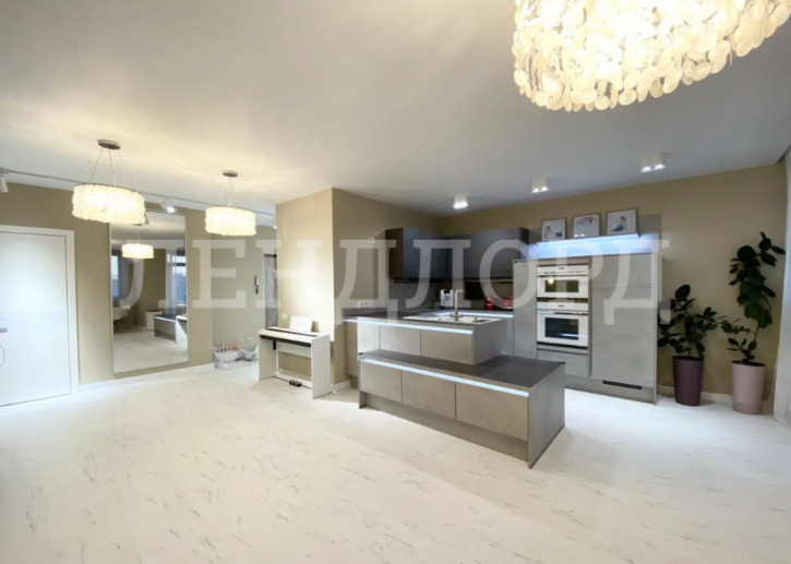 3-комн квартира Гвардейский переулок, 13