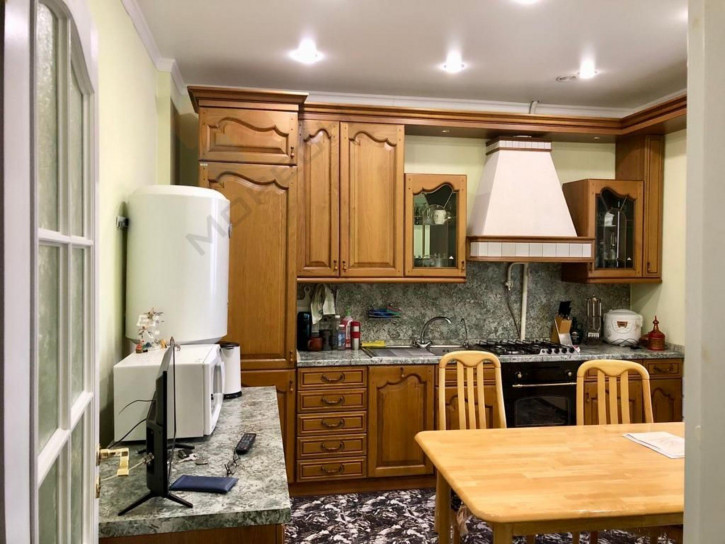 4-комн квартира Чкалова ул, 11