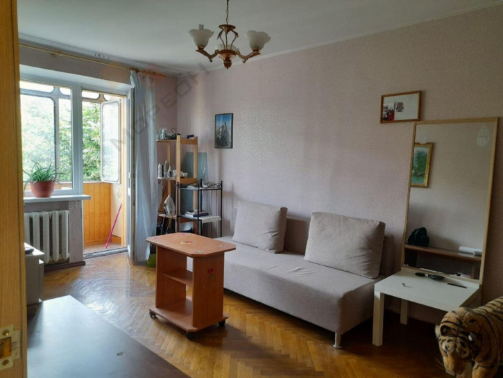 3-комн квартира Тургенева ул, 223