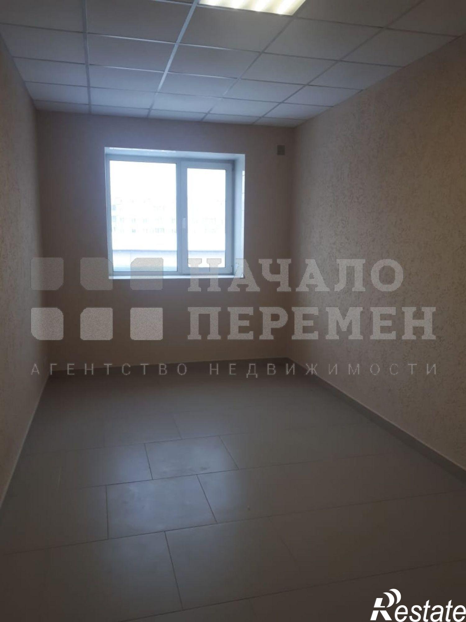 Сдать офис, помещение под офис за 11 000 рублей на Есенина ул, 1А