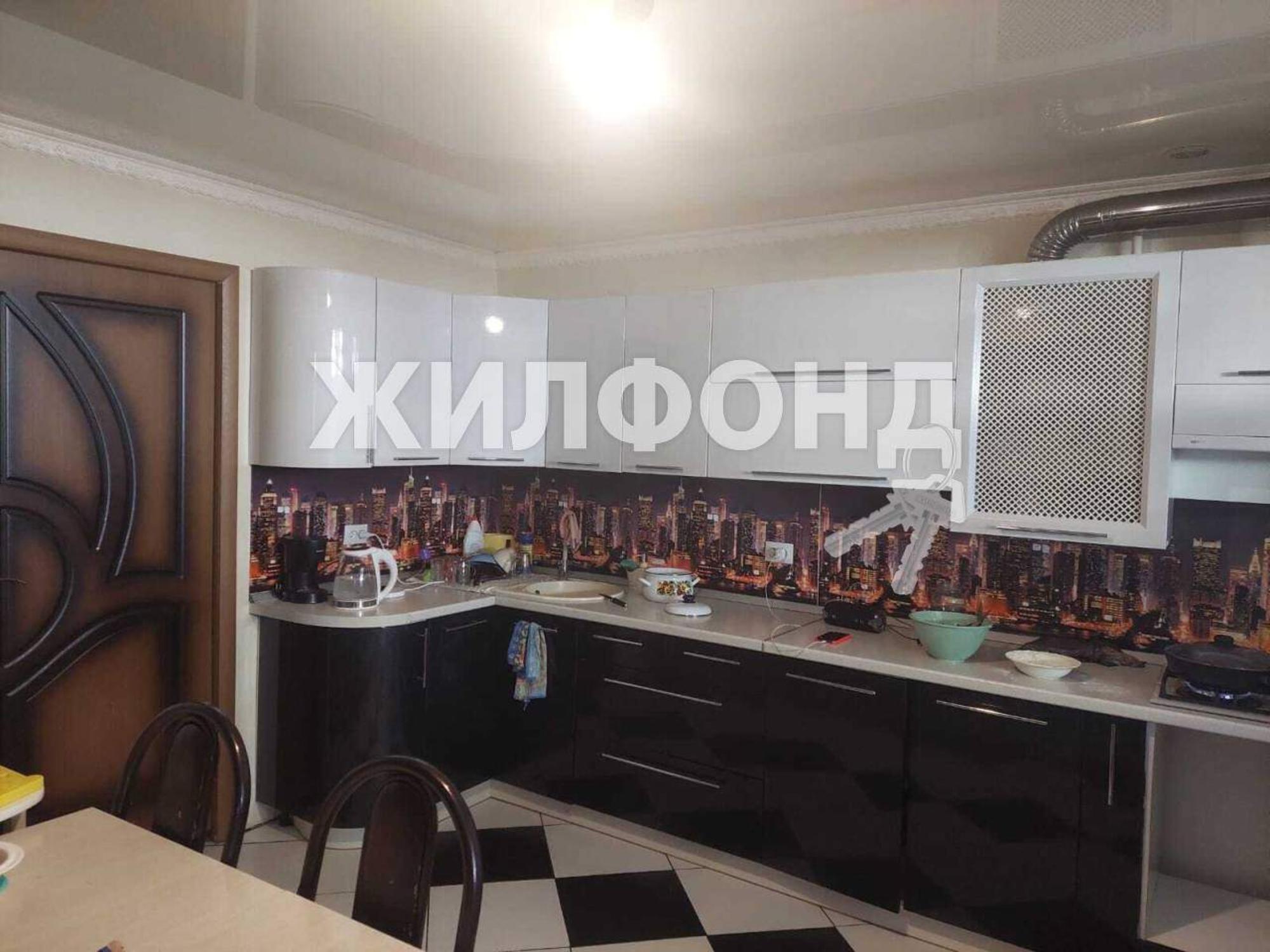 Купить дачу, дом, коттедж за 5 500 000 рублей на Зеленая улица