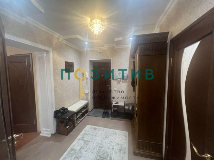3-комн квартира 200 лет КМВ ул, 1
