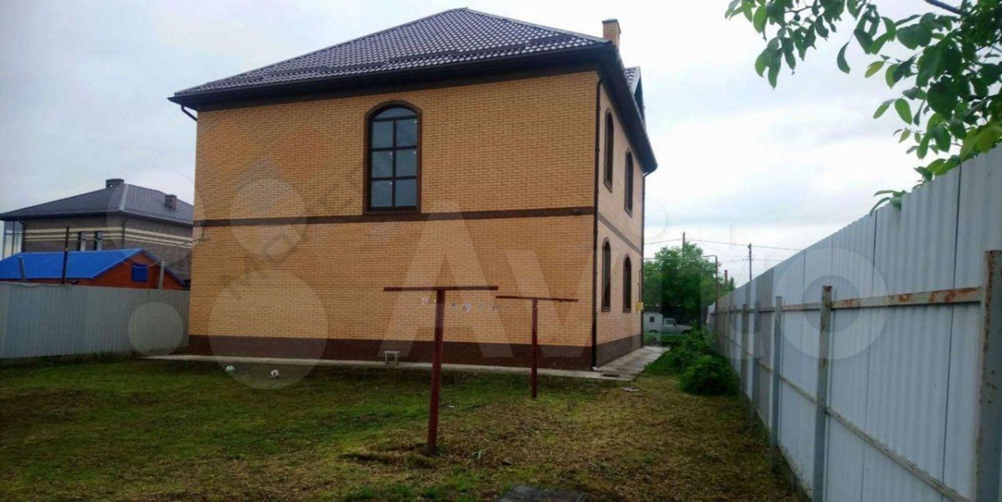 Купить дачу, дом, коттедж за 19 000 000 рублей на Таманская ул, 30