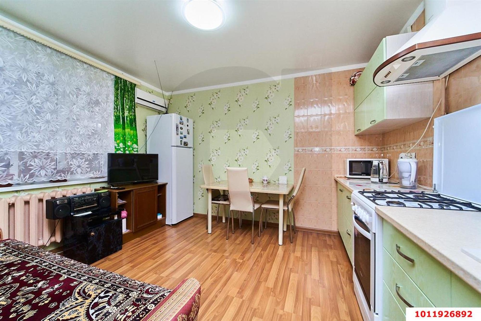 Купить дачу, дом, коттедж за 4 800 000 рублей на Володи Головатого, 91