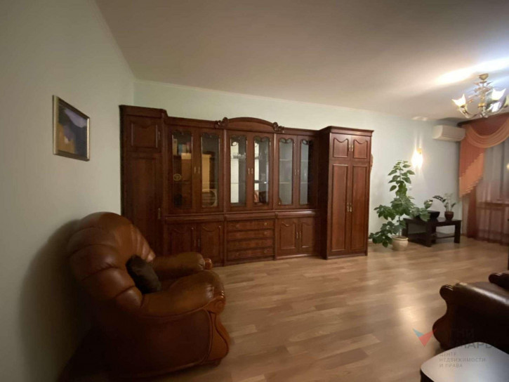 3-комн квартира Карбышева улица, 67