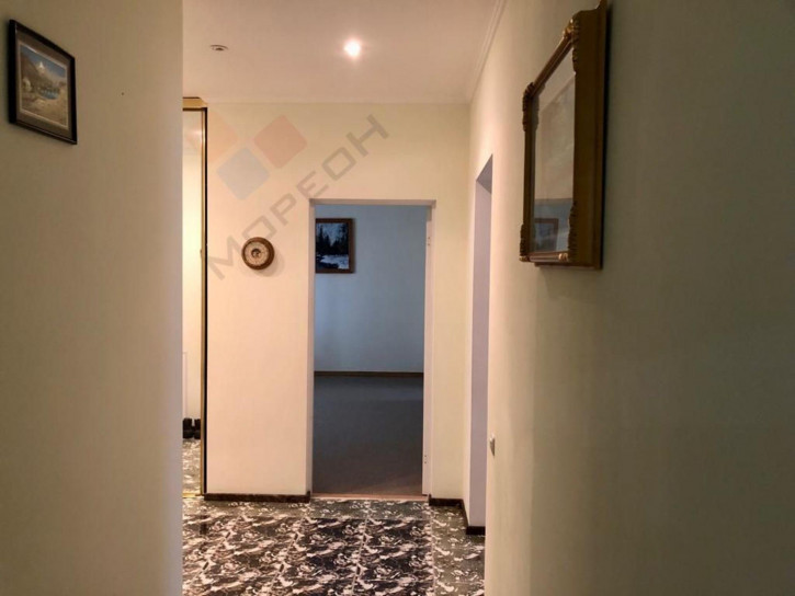 4-комн квартира Чкалова ул, 11