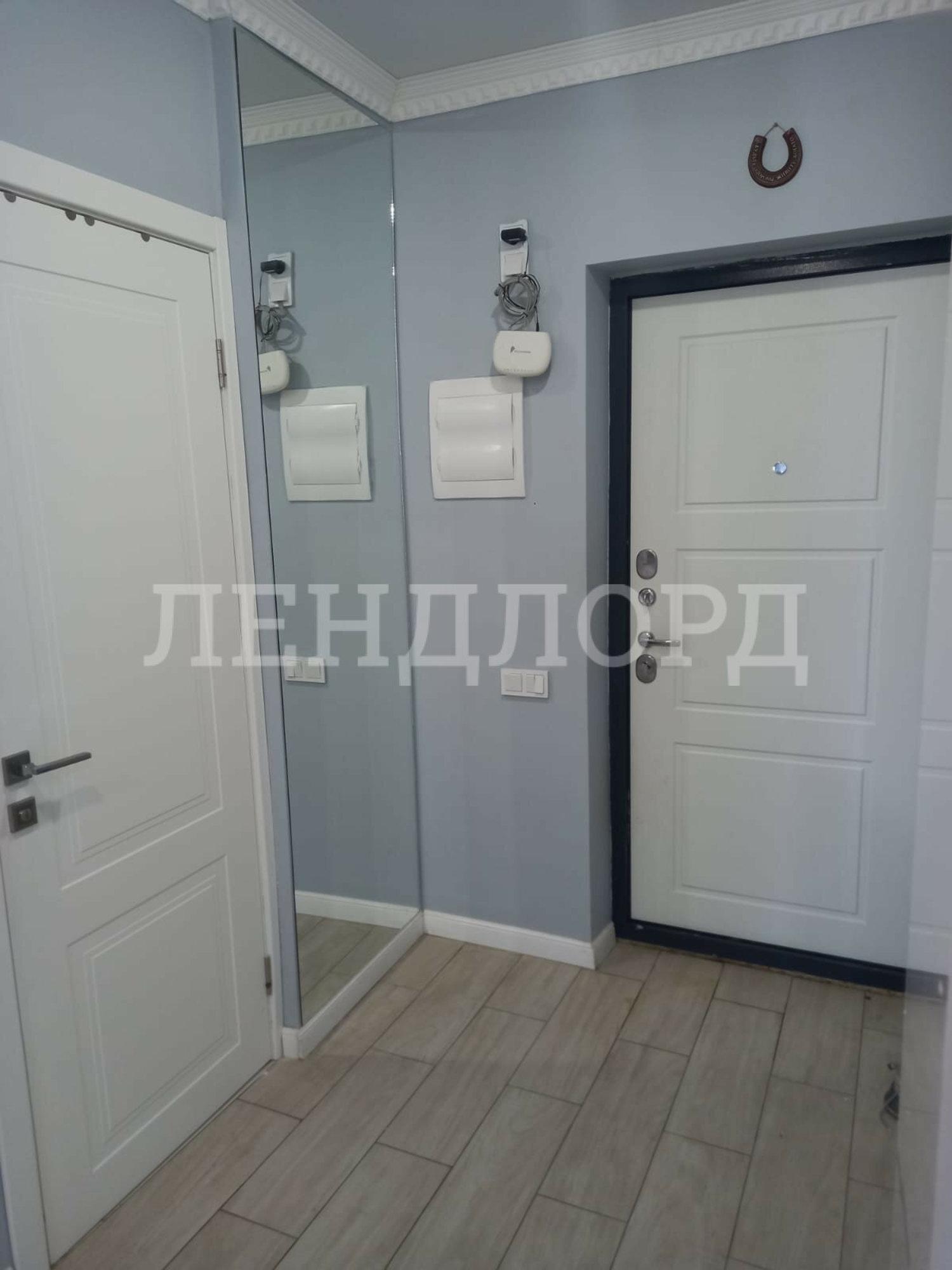 Купить квартиру за 8 000 000 рублей на Очаковская улица, 39