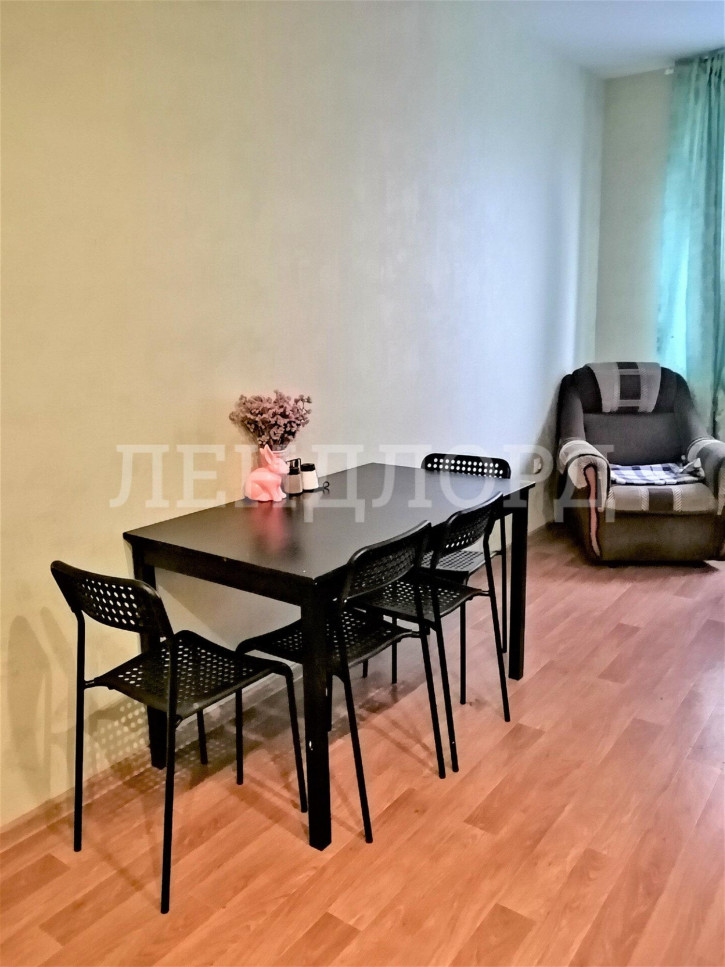 2-комн квартира улица Пацаева, 18