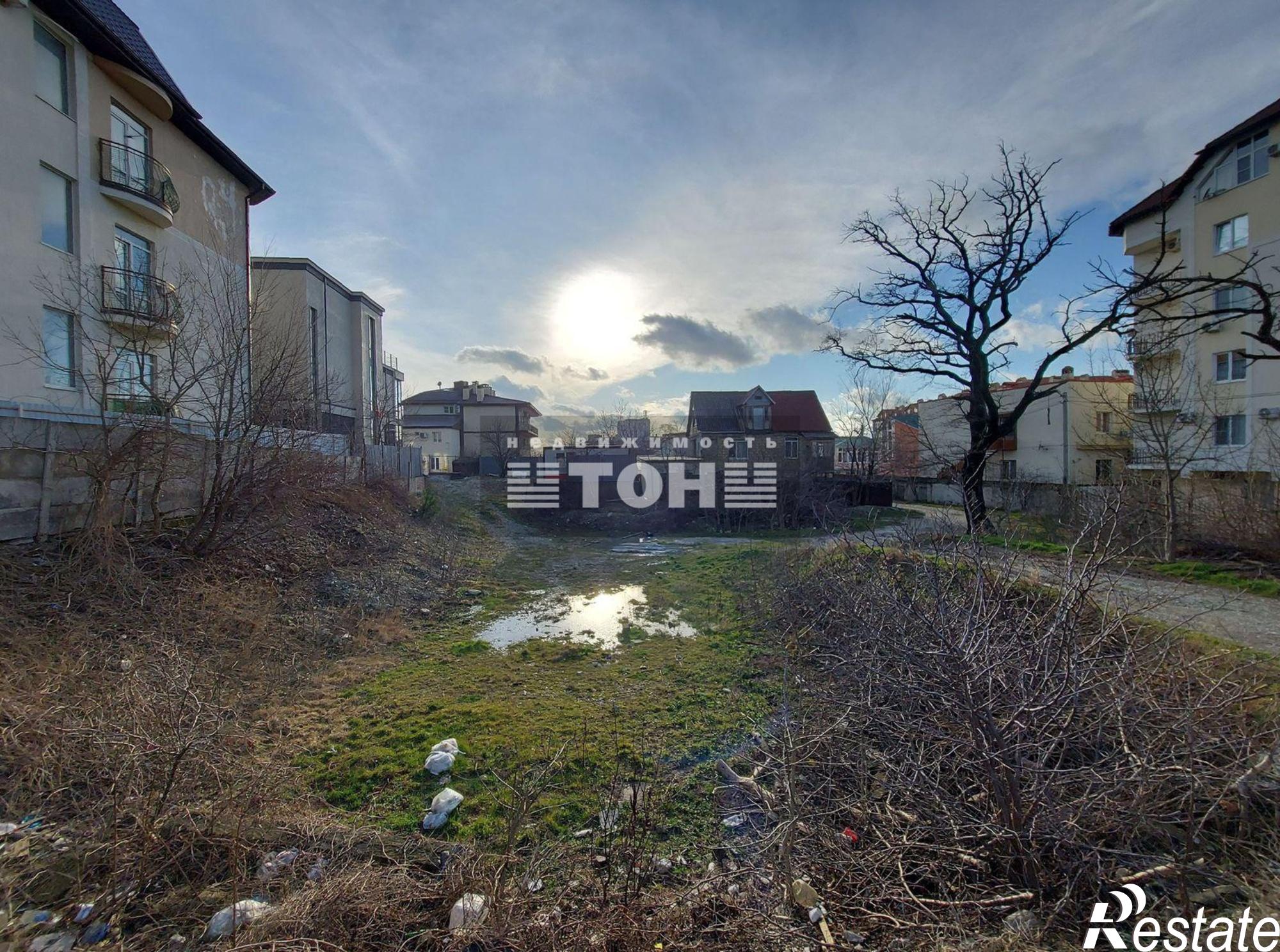Купить землю, земельный участок за 41 000 000 рублей на ул. Короленко