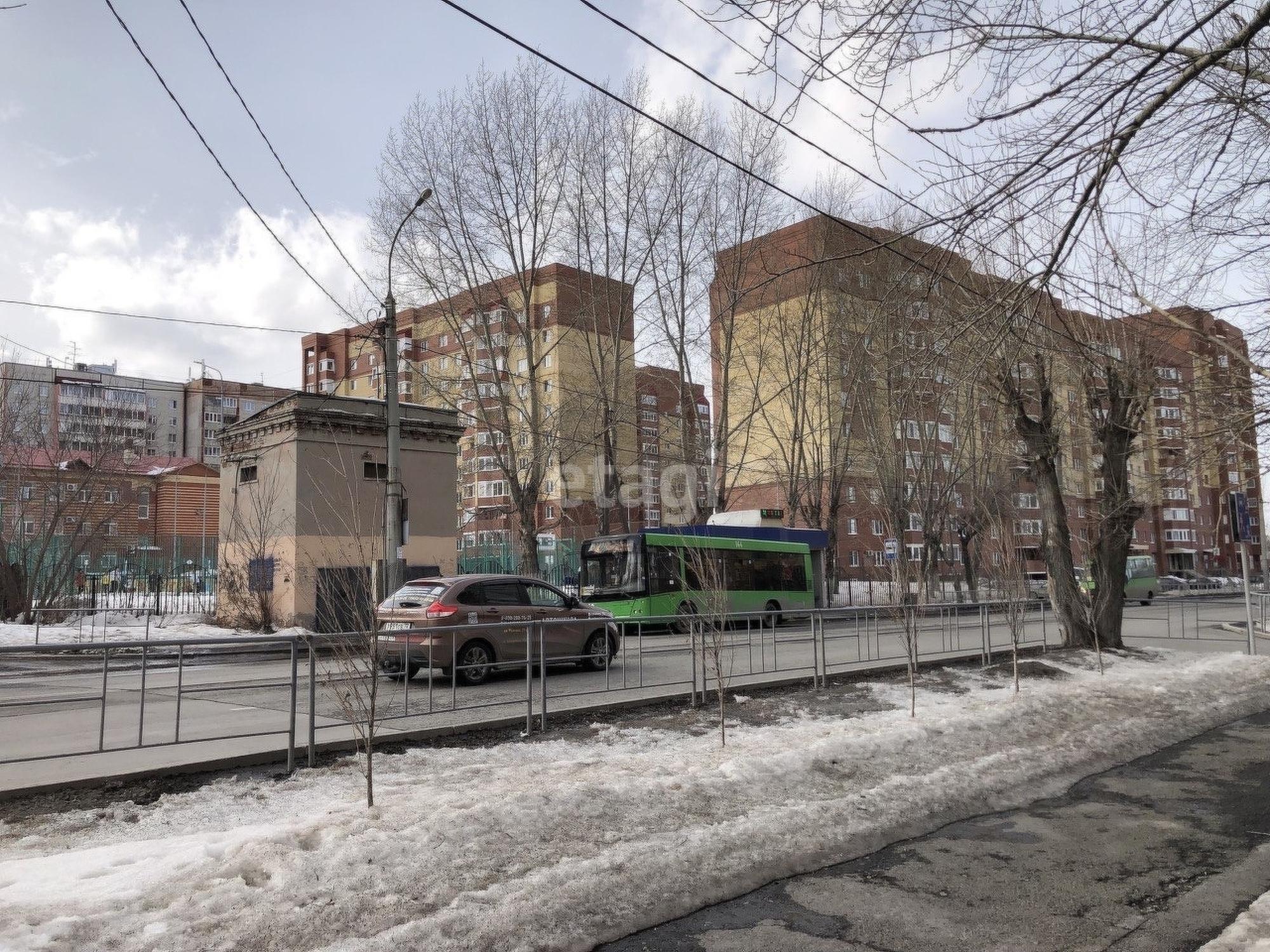 Купить торговое помещение за 15 000 000 рублей на Интернациональная 138