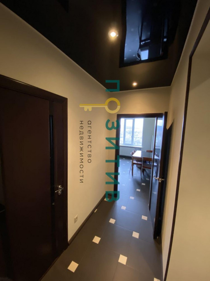 2-комн квартира Розы Люксембург ул, 42