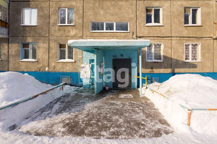 3-комн квартира Заозёрная, 1