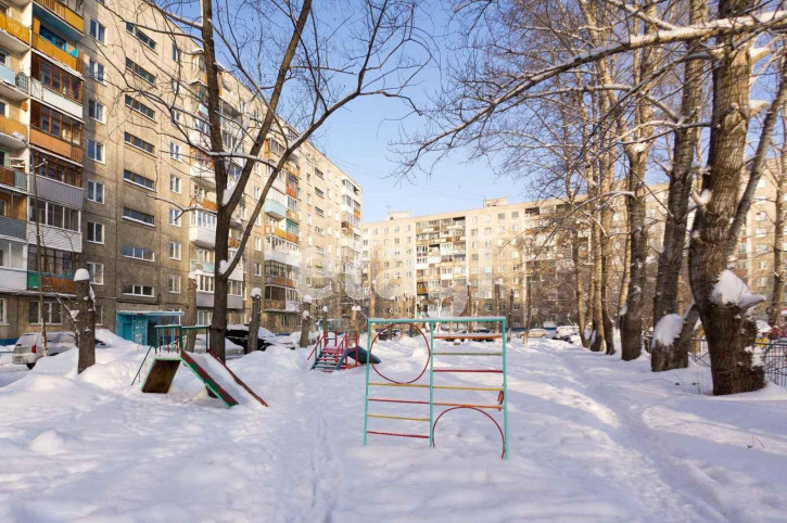 3-комн квартира Заозёрная, 1